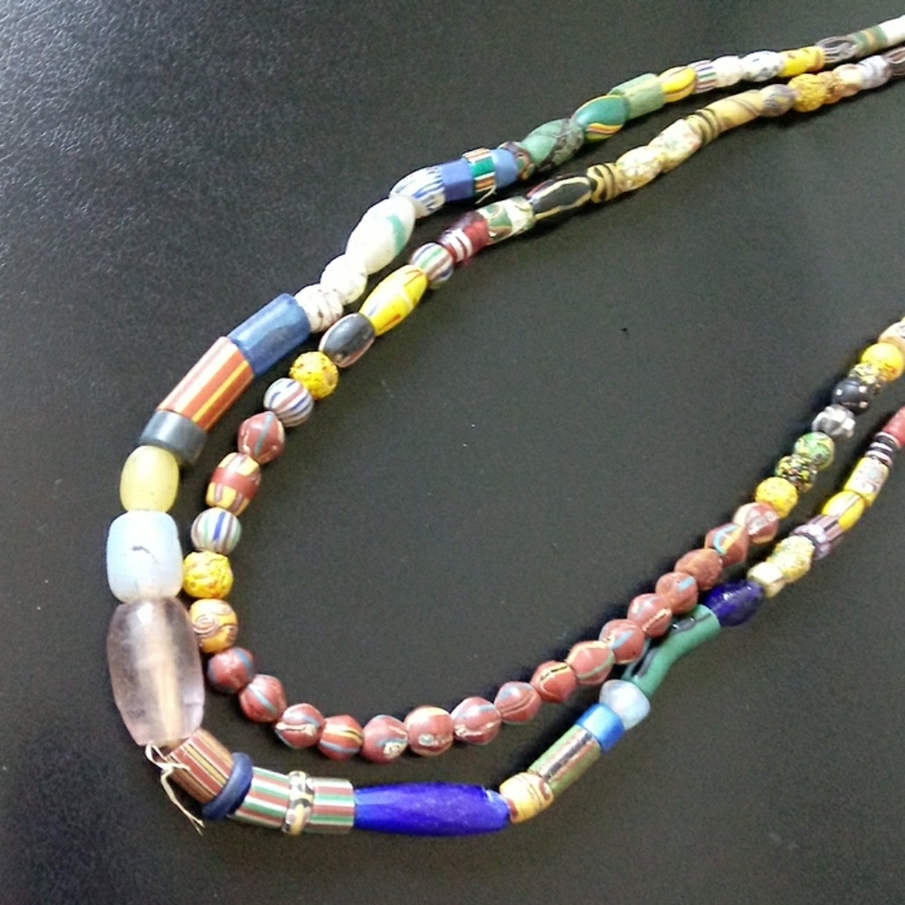 VINTAGE AFRICAN TRADE BEADS